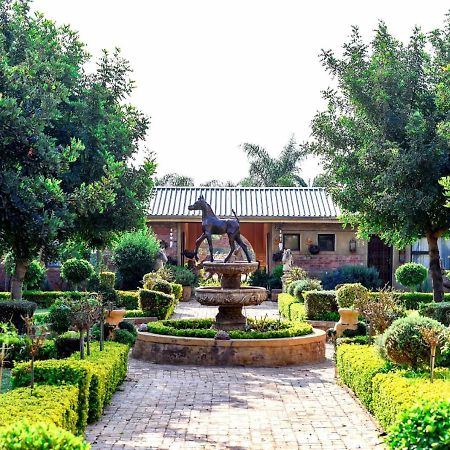 Maretlwane Guesthouse Buffelspoort Bagian luar foto