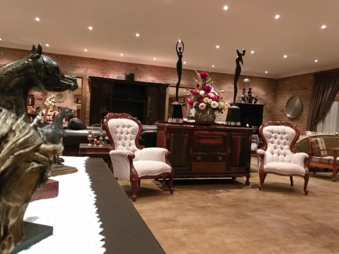 Maretlwane Guesthouse Buffelspoort Bagian luar foto