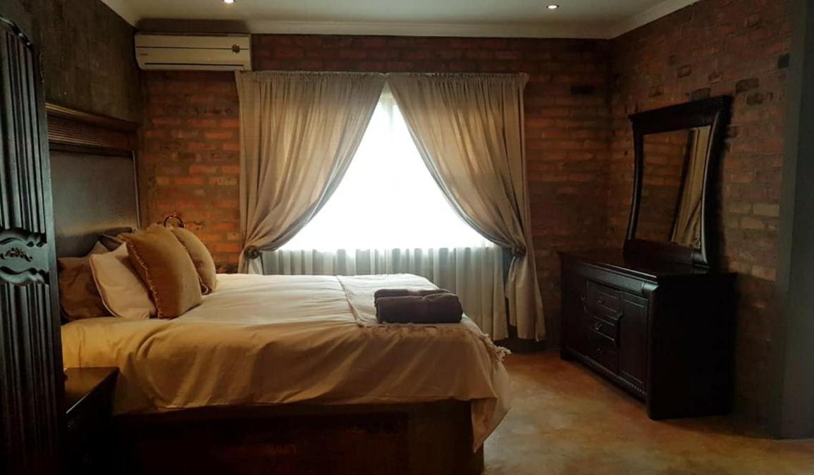 Maretlwane Guesthouse Buffelspoort Bagian luar foto