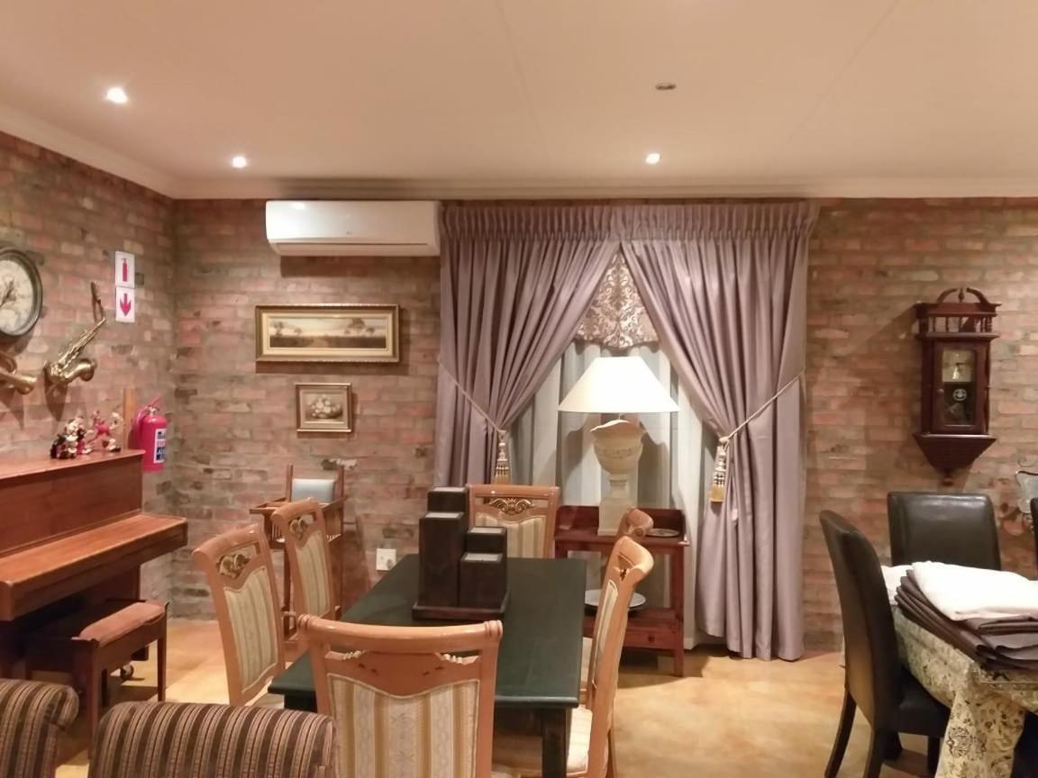 Maretlwane Guesthouse Buffelspoort Bagian luar foto