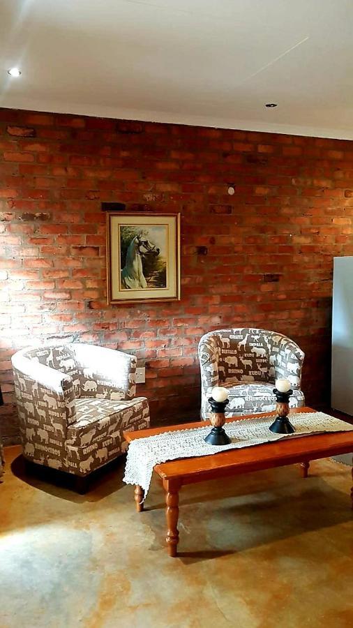 Maretlwane Guesthouse Buffelspoort Bagian luar foto
