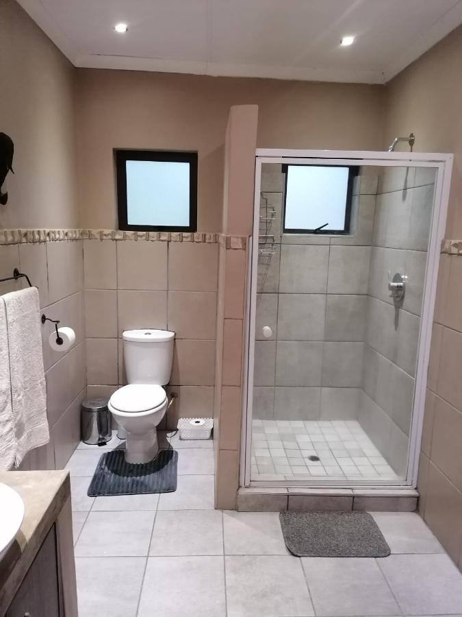 Maretlwane Guesthouse Buffelspoort Bagian luar foto