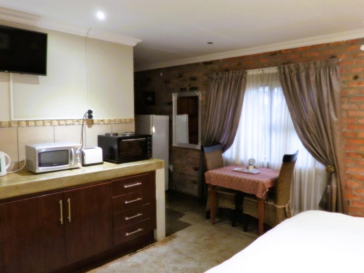 Maretlwane Guesthouse Buffelspoort Bagian luar foto