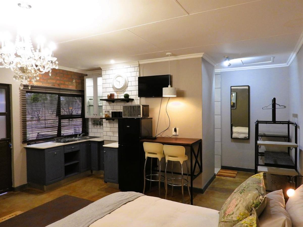 Maretlwane Guesthouse Buffelspoort Bagian luar foto