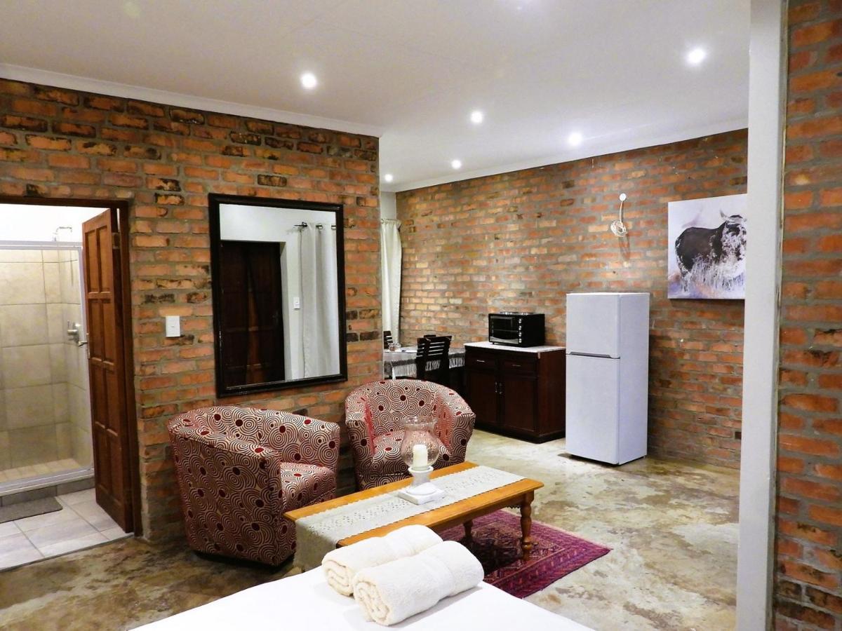 Maretlwane Guesthouse Buffelspoort Bagian luar foto