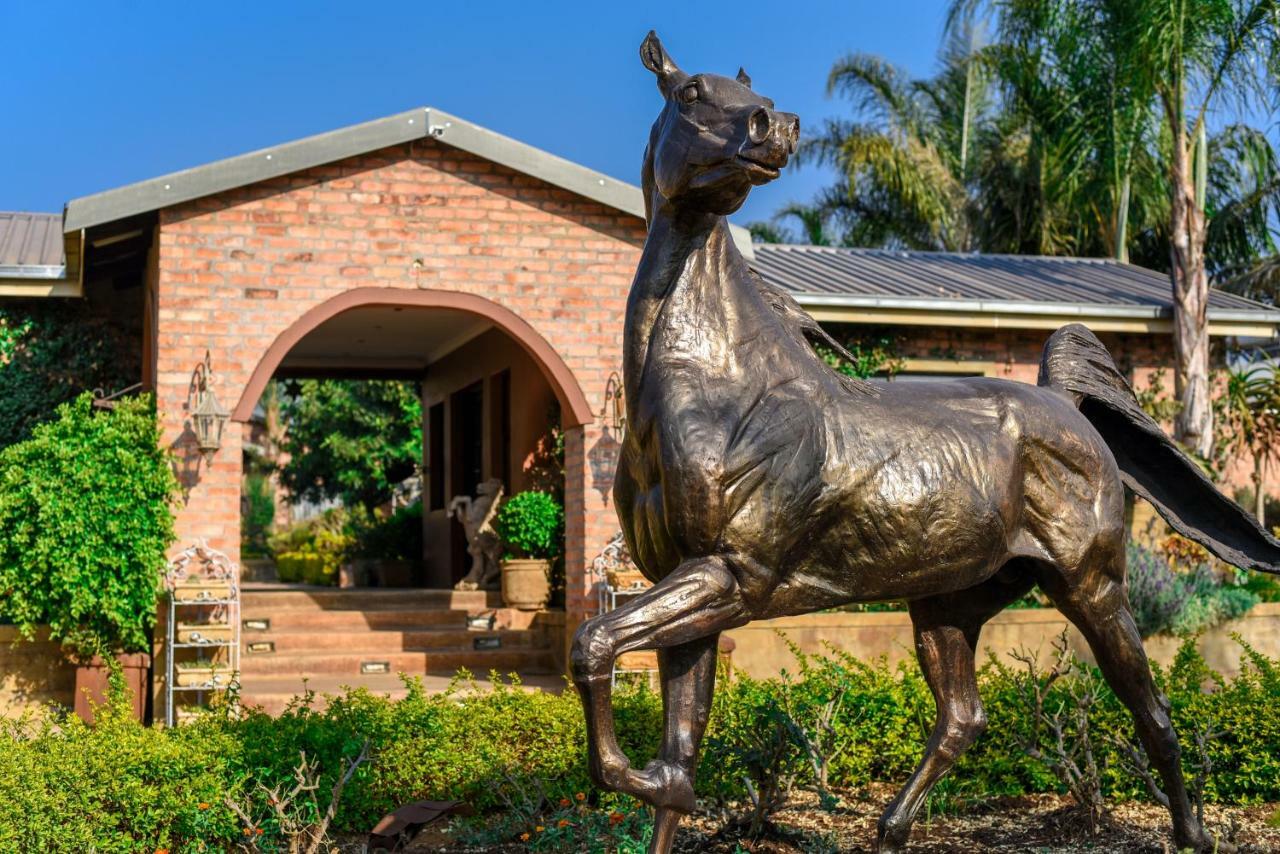 Maretlwane Guesthouse Buffelspoort Bagian luar foto